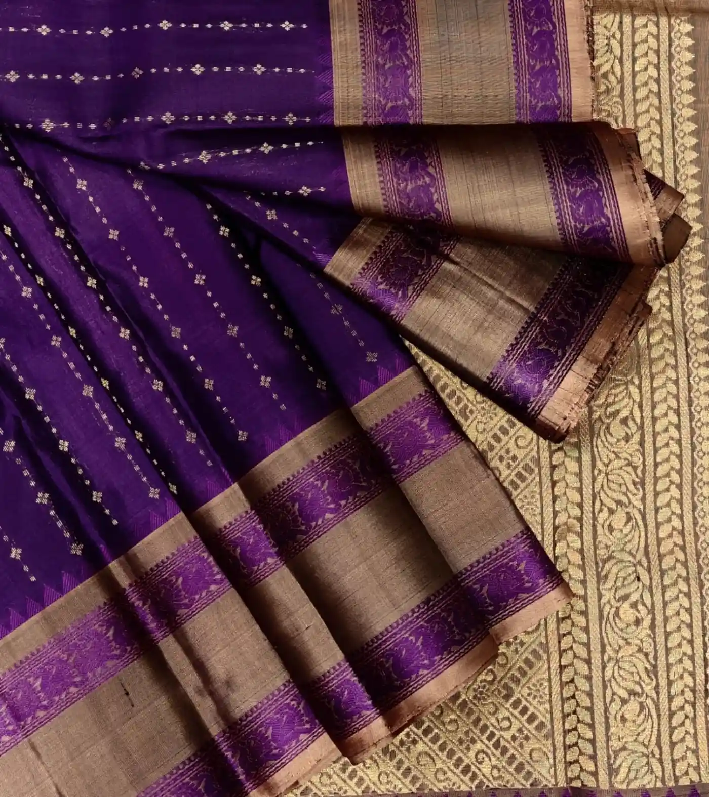 Royal Purple and Gold Traditional Zari Border Premium Silk Saree with Rich Pallu
